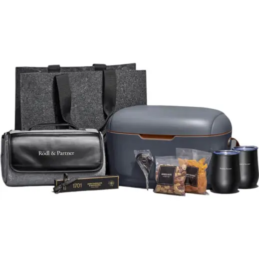 Yatta Lavish Leisure Hamper Branded